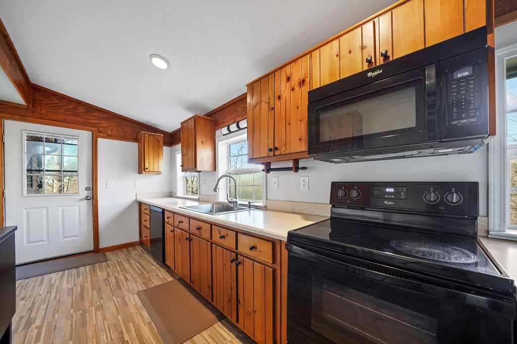 421 Cherokee Court