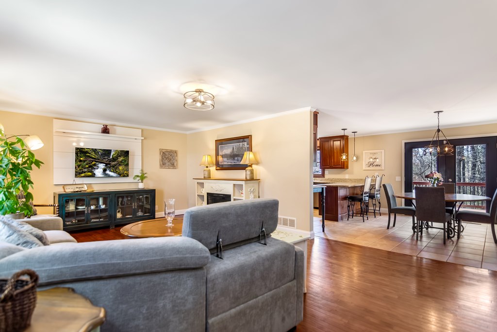 581 Roberts Ridge Road