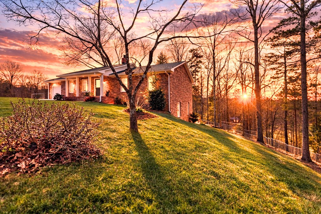 581 Roberts Ridge Road