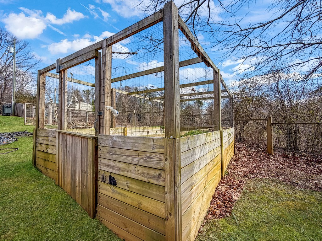 581 Roberts Ridge Road