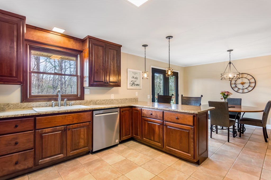 581 Roberts Ridge Road