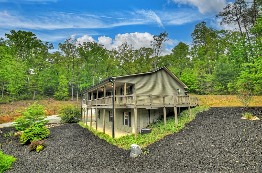 293 James Drive