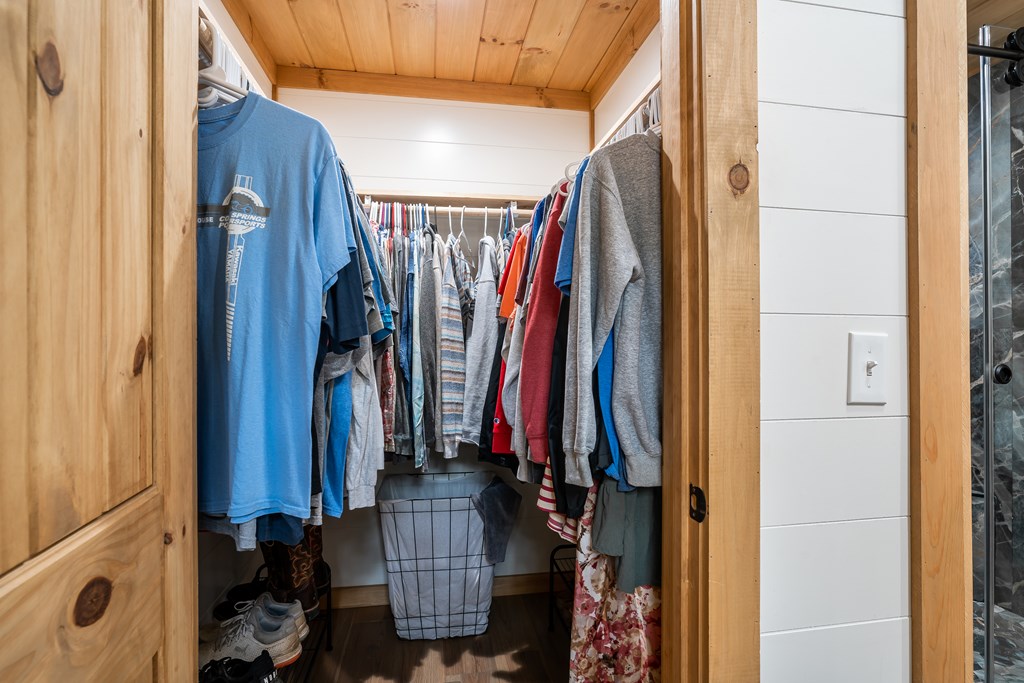 241 Wolf Creek Mountain Road