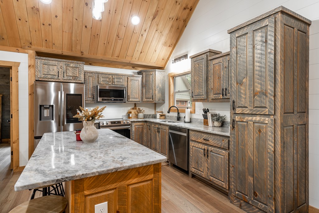 241 Wolf Creek Mountain Road