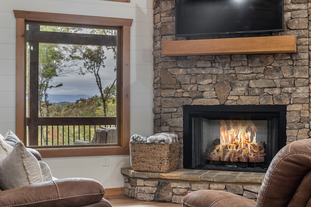 241 Wolf Creek Mountain Road