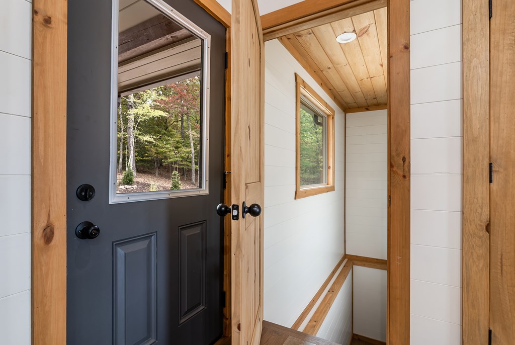 241 Wolf Creek Mountain Road