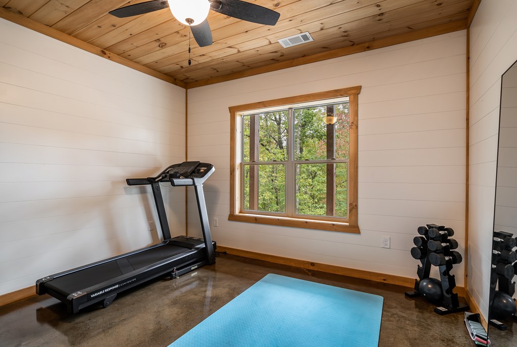 241 Wolf Creek Mountain Road