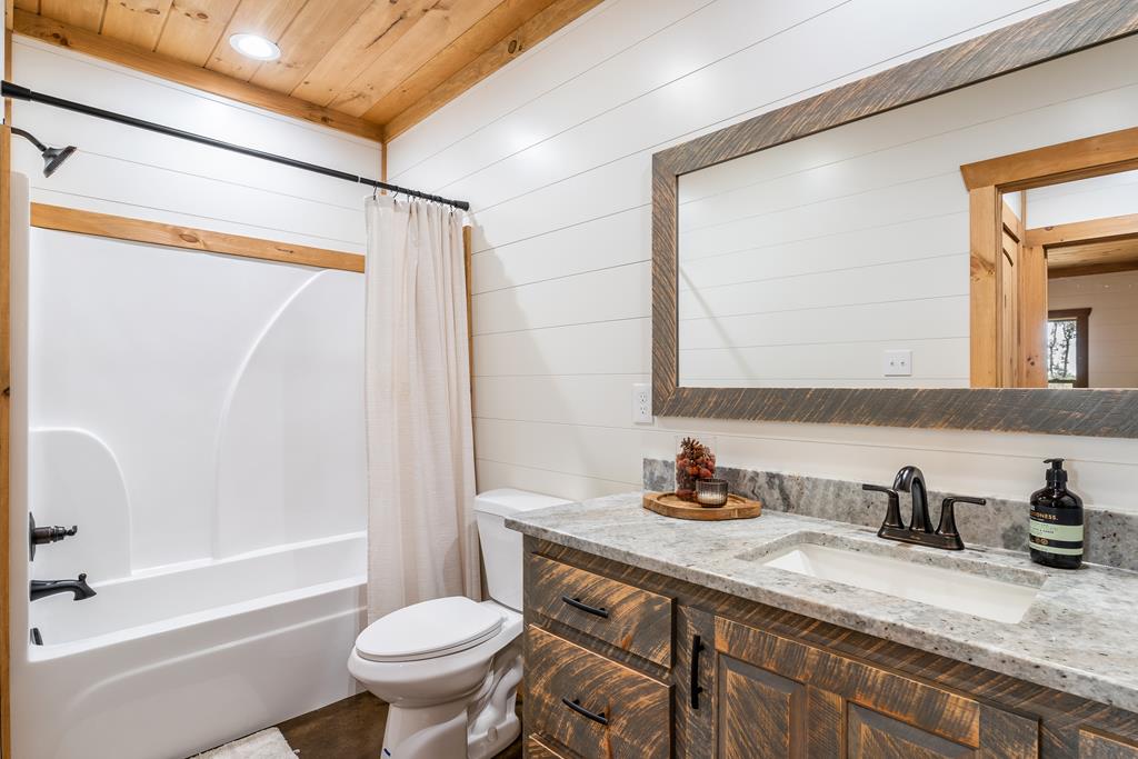 241 Wolf Creek Mountain Road