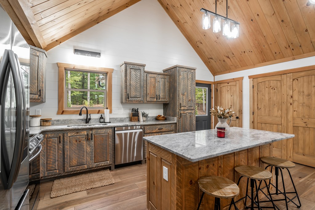 241 Wolf Creek Mountain Road