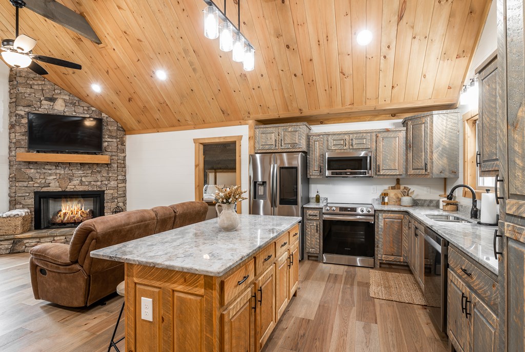 241 Wolf Creek Mountain Road