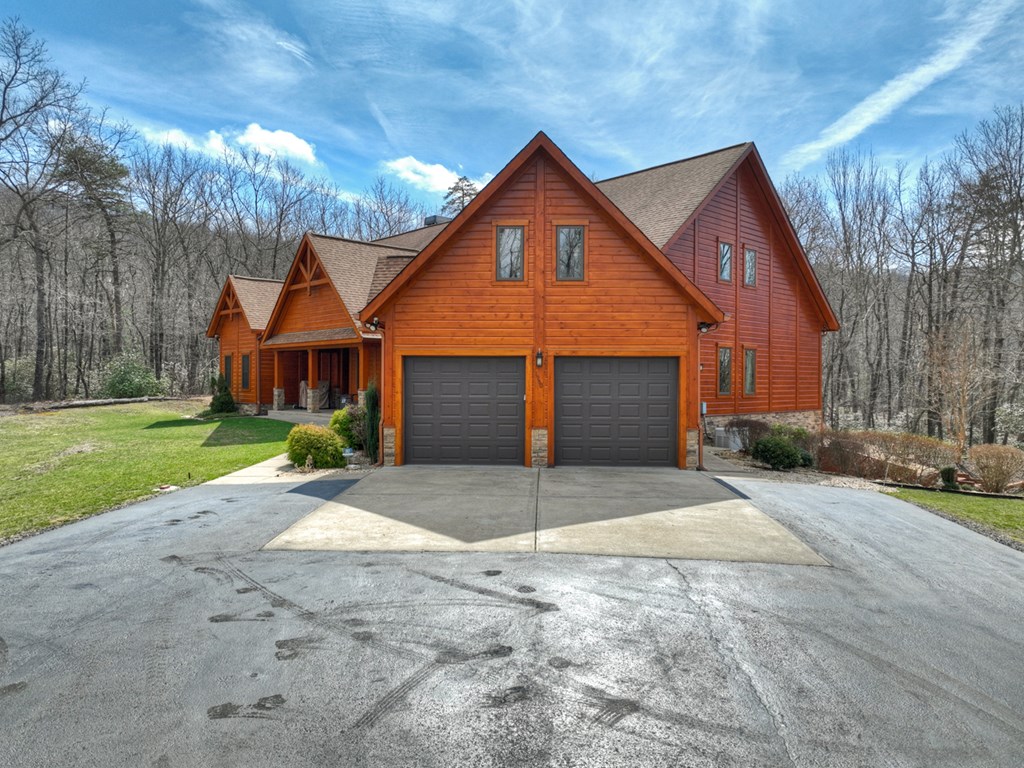 1950 Saint Andrews Way