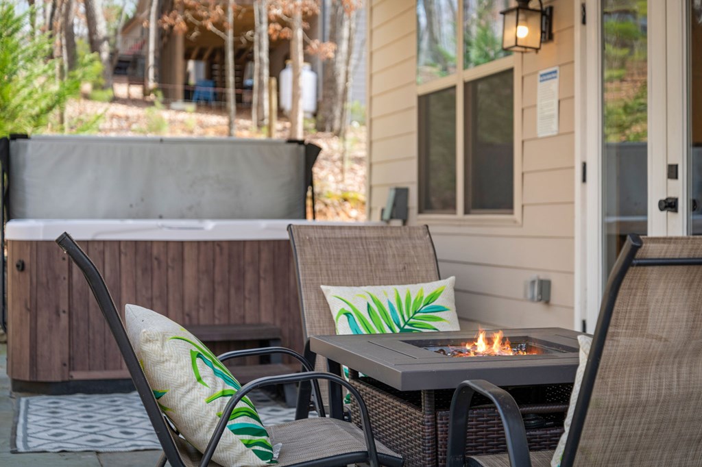 156 Ridgecrest Court