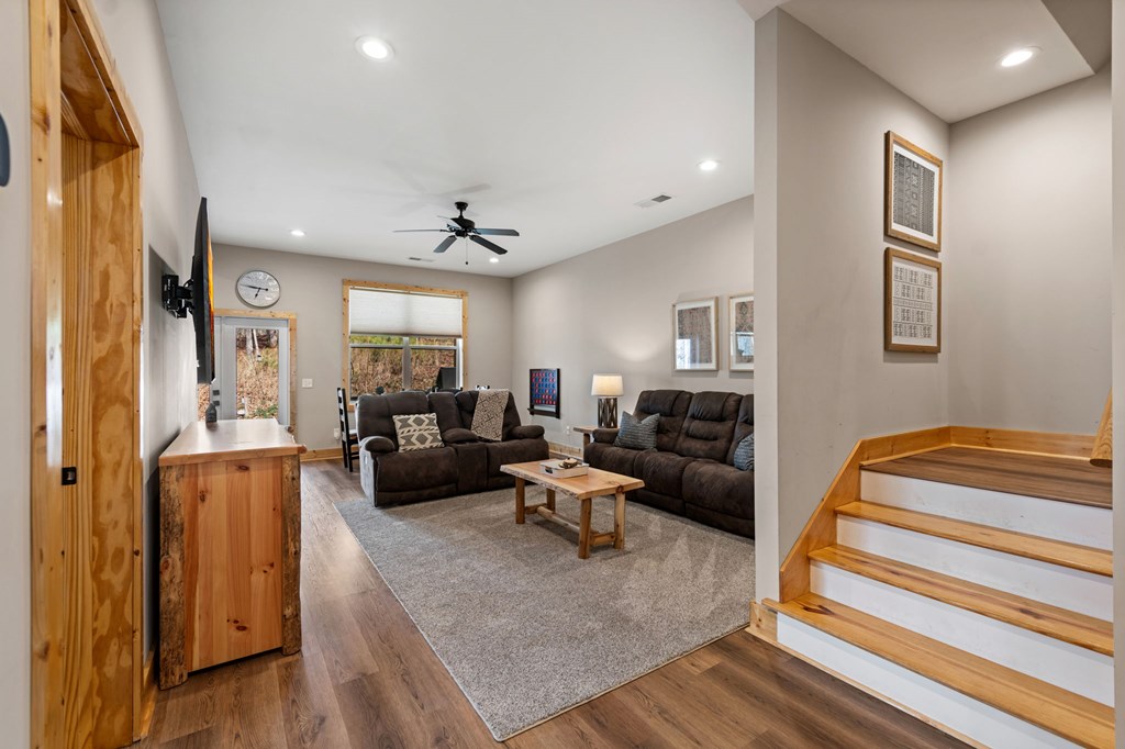 156 Ridgecrest Court