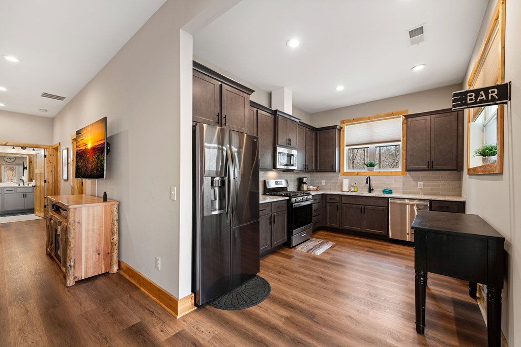 156 Ridgecrest Court