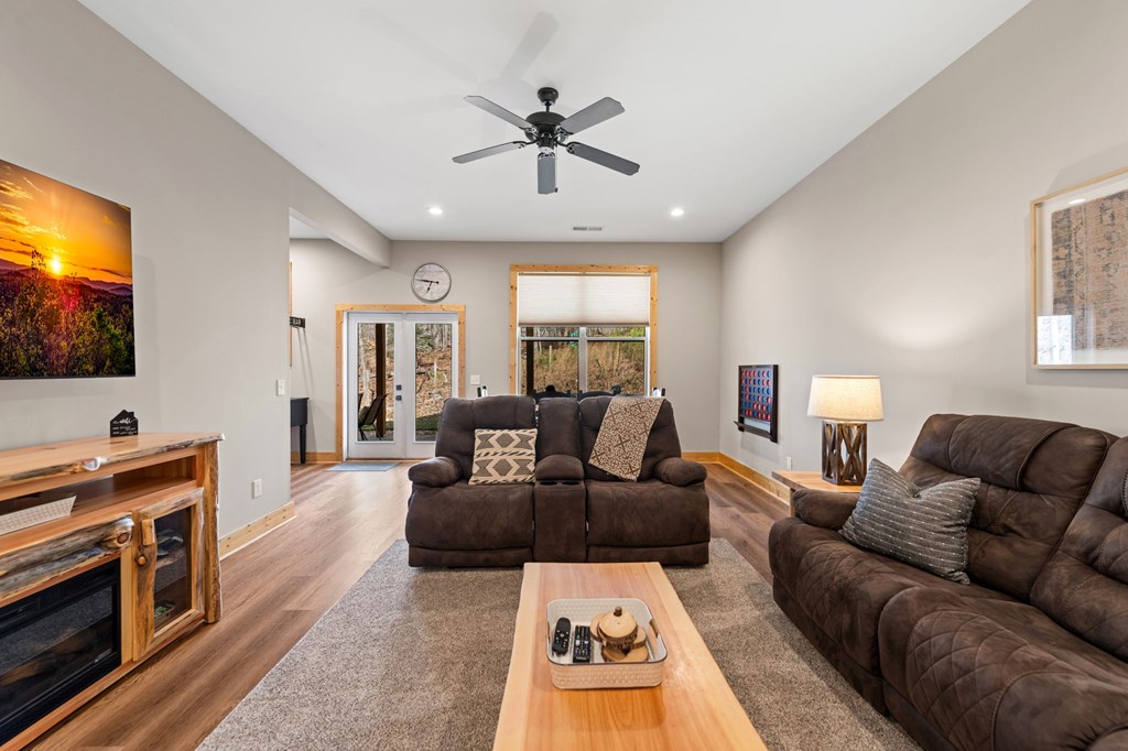 156 Ridgecrest Court