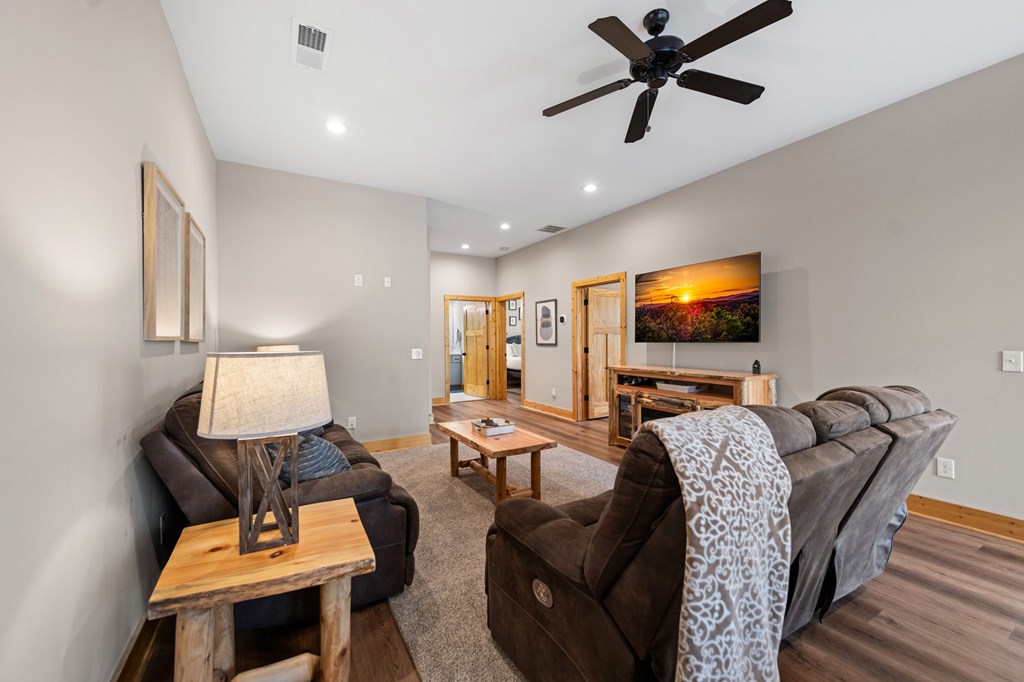 156 Ridgecrest Court