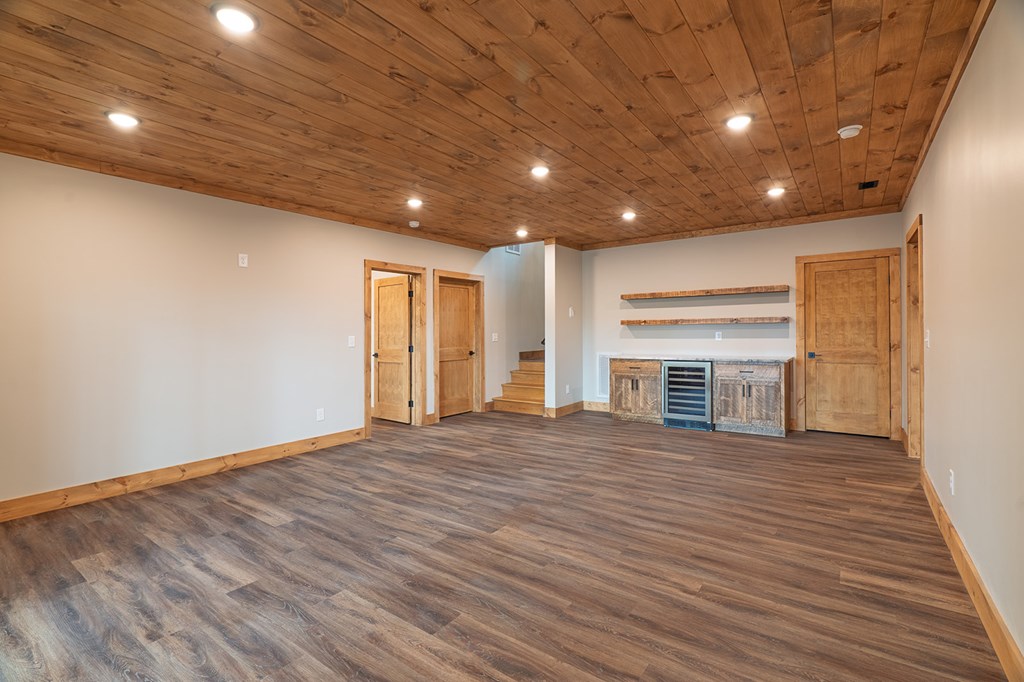 121 Indian Lane