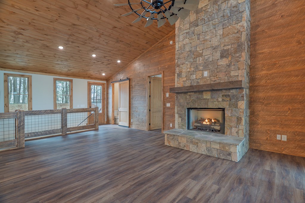 121 Indian Lane