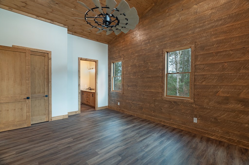 121 Indian Lane