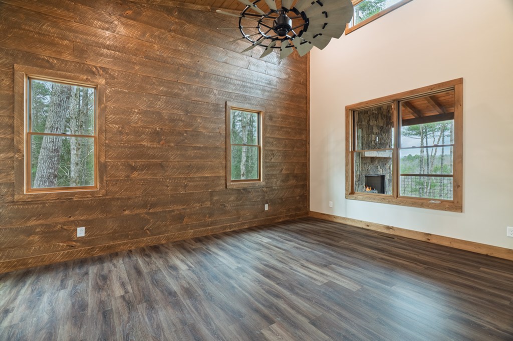 121 Indian Lane