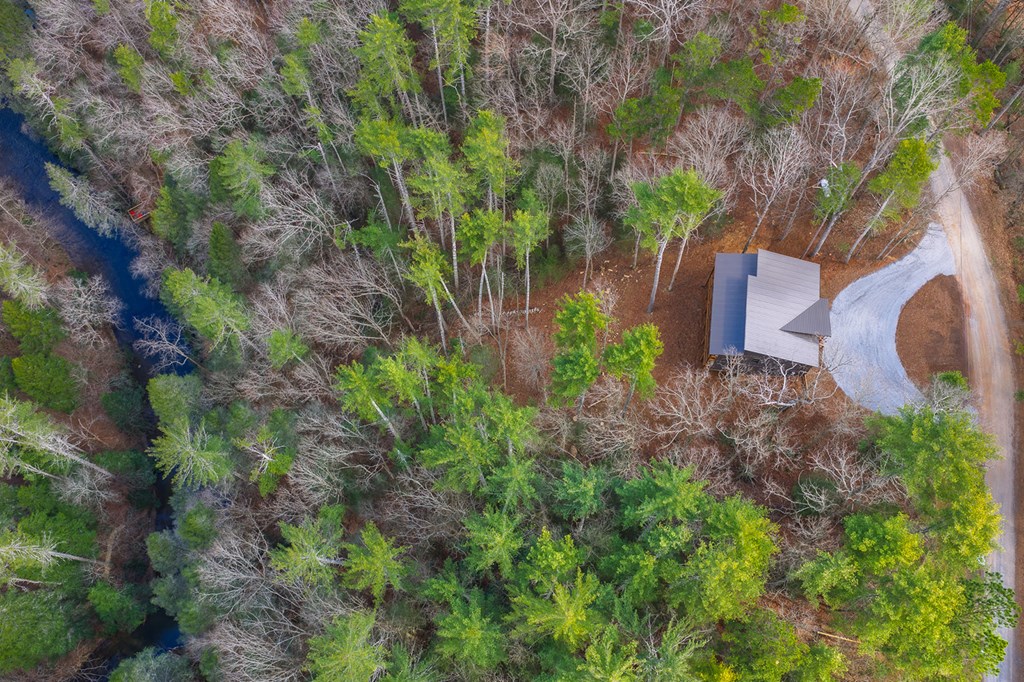121 Indian Lane