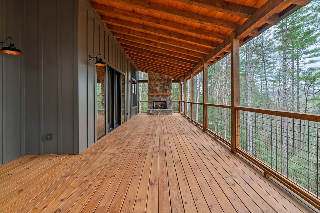 121 Indian Lane