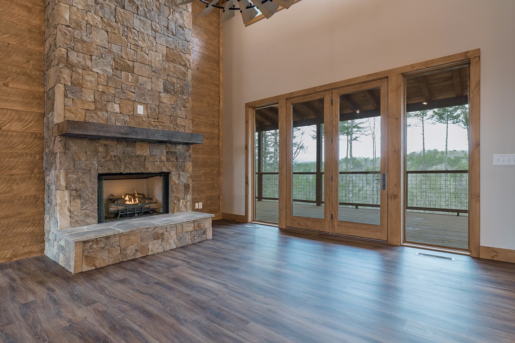 121 Indian Lane