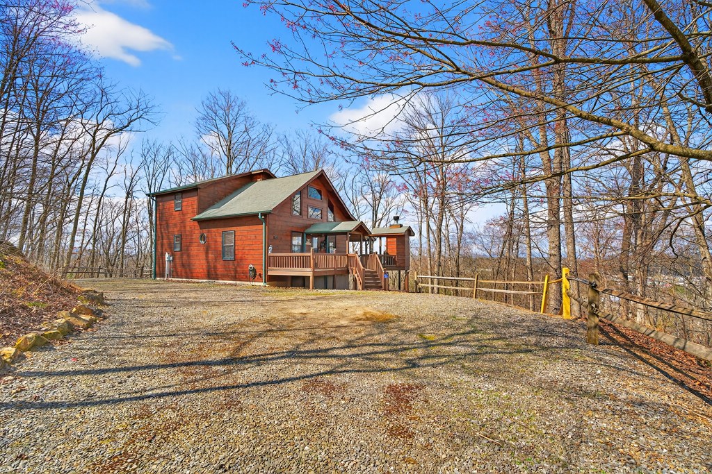 225 Eagles Nest Lane