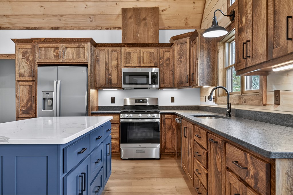 223 Bent Wood Lane
