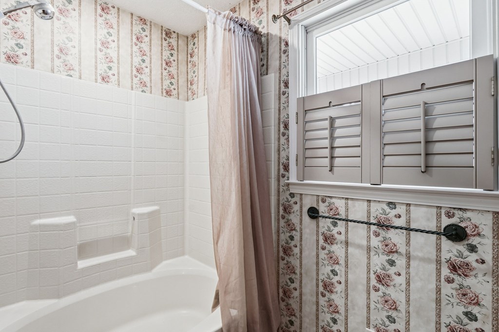 1215 Crossroads Church Road