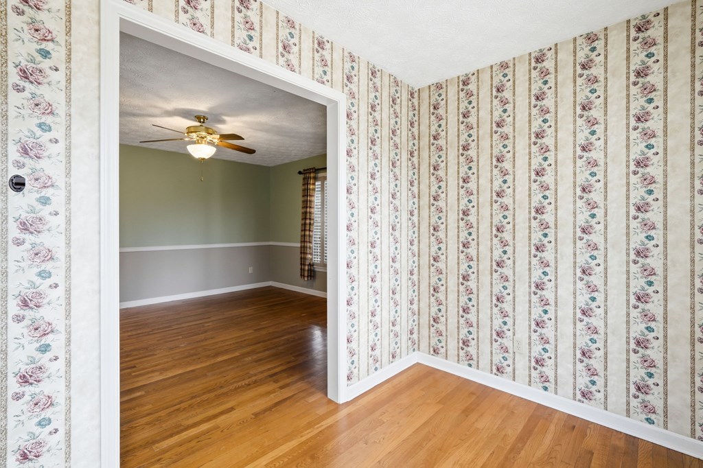 1215 Crossroads Church Road