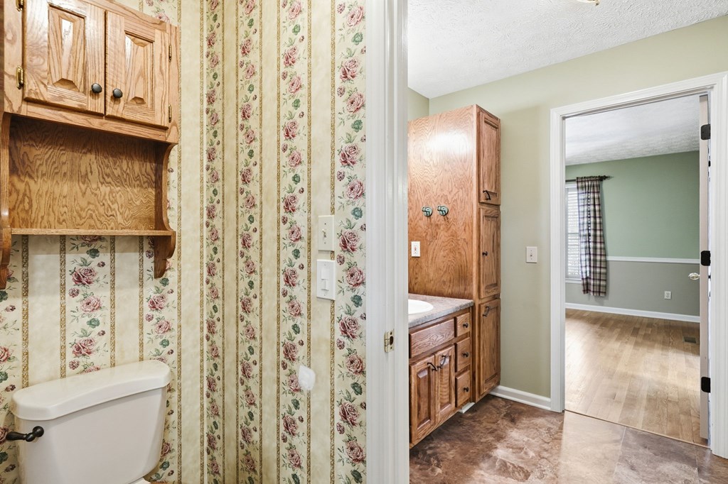 1215 Crossroads Church Road