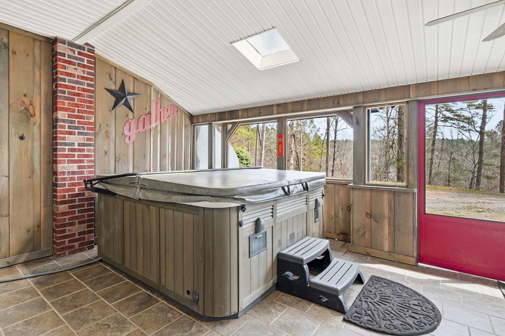 1215 Crossroads Church Road