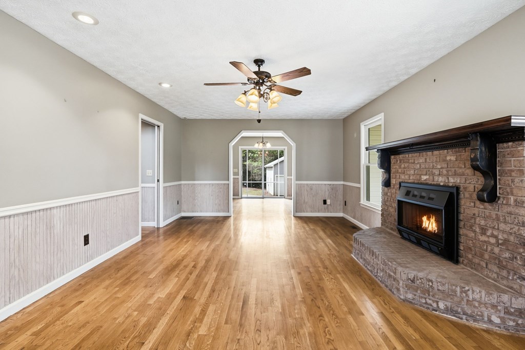 1215 Crossroads Church Road