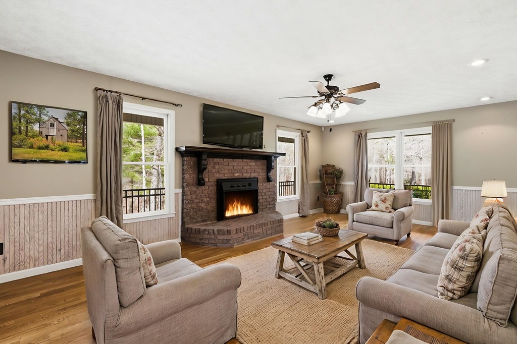 1215 Crossroads Church Road