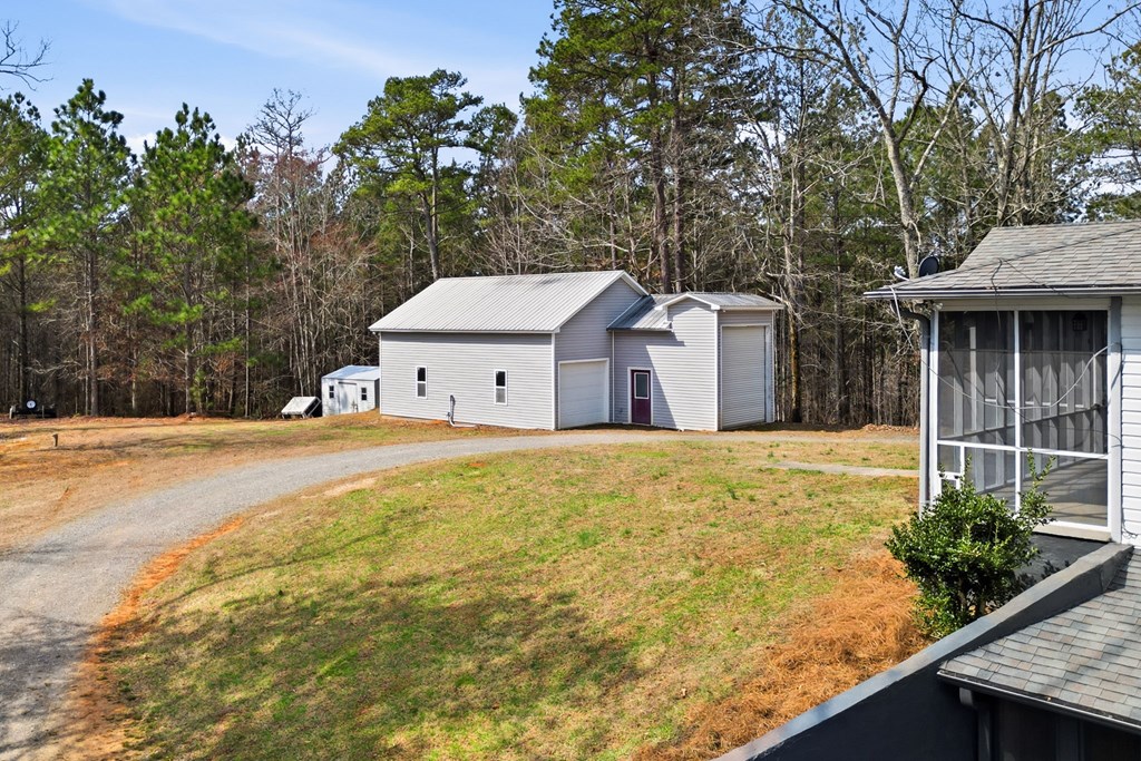 1215 Crossroads Church Road