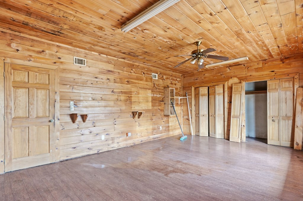 591 Oak Ridge Road