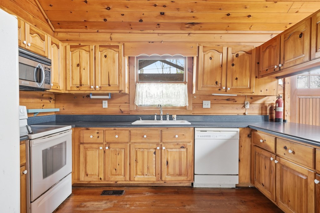 591 Oak Ridge Road