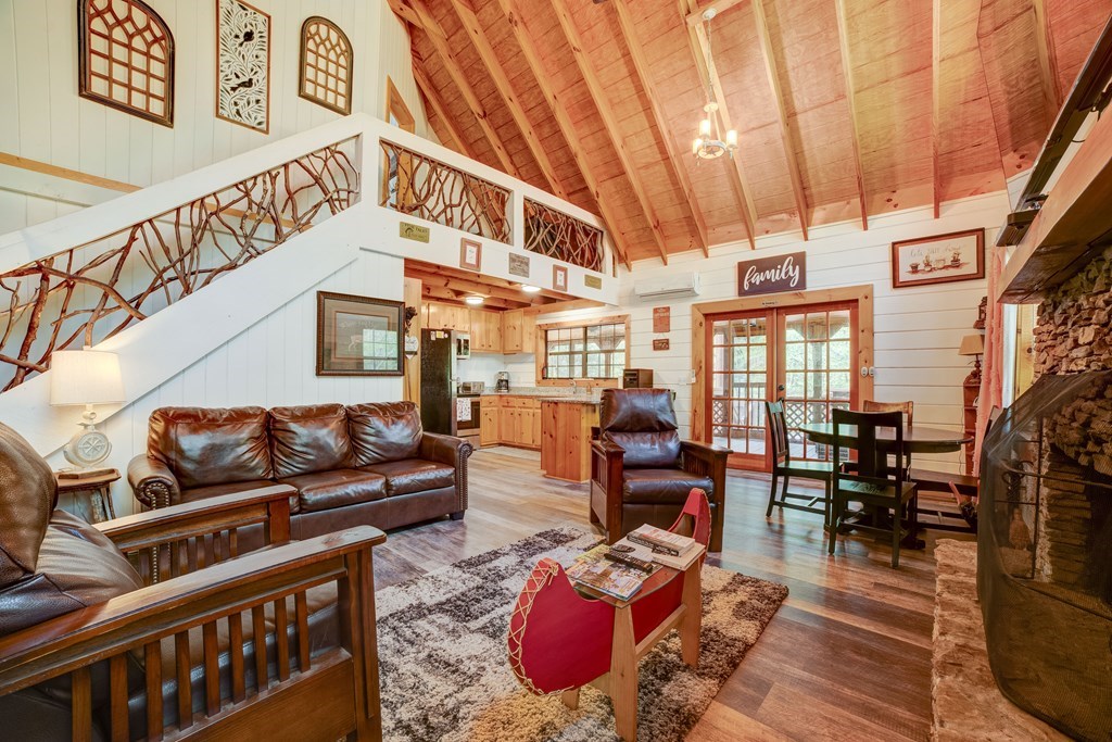 369 Trillium Road