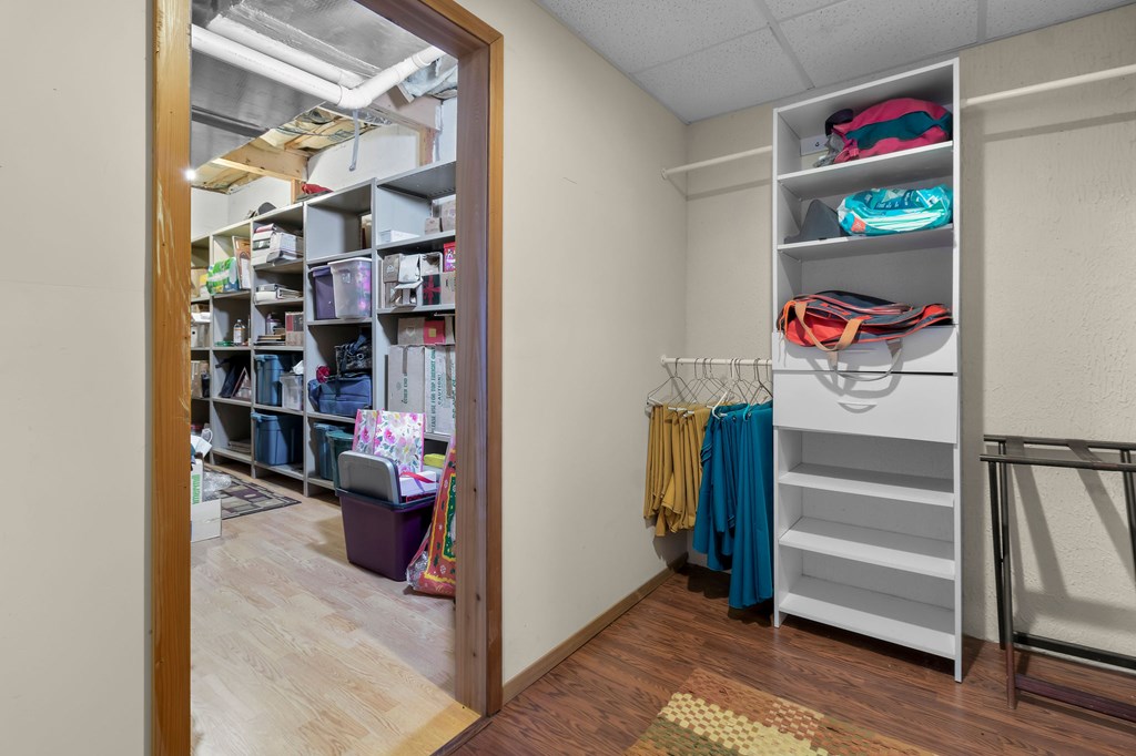 1202 Tickanetley Road