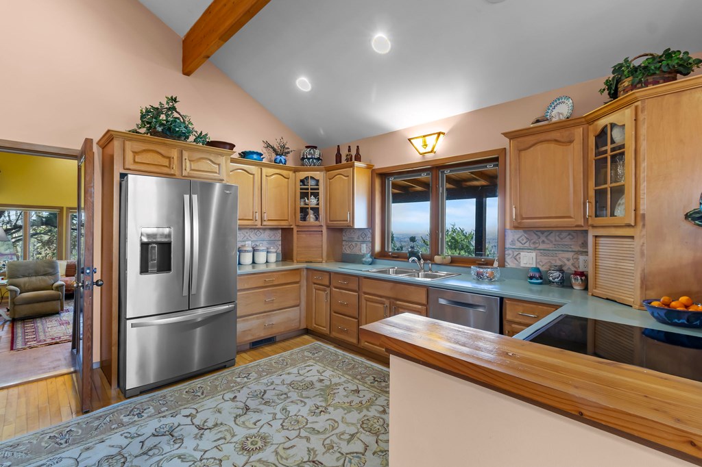 1202 Tickanetley Road
