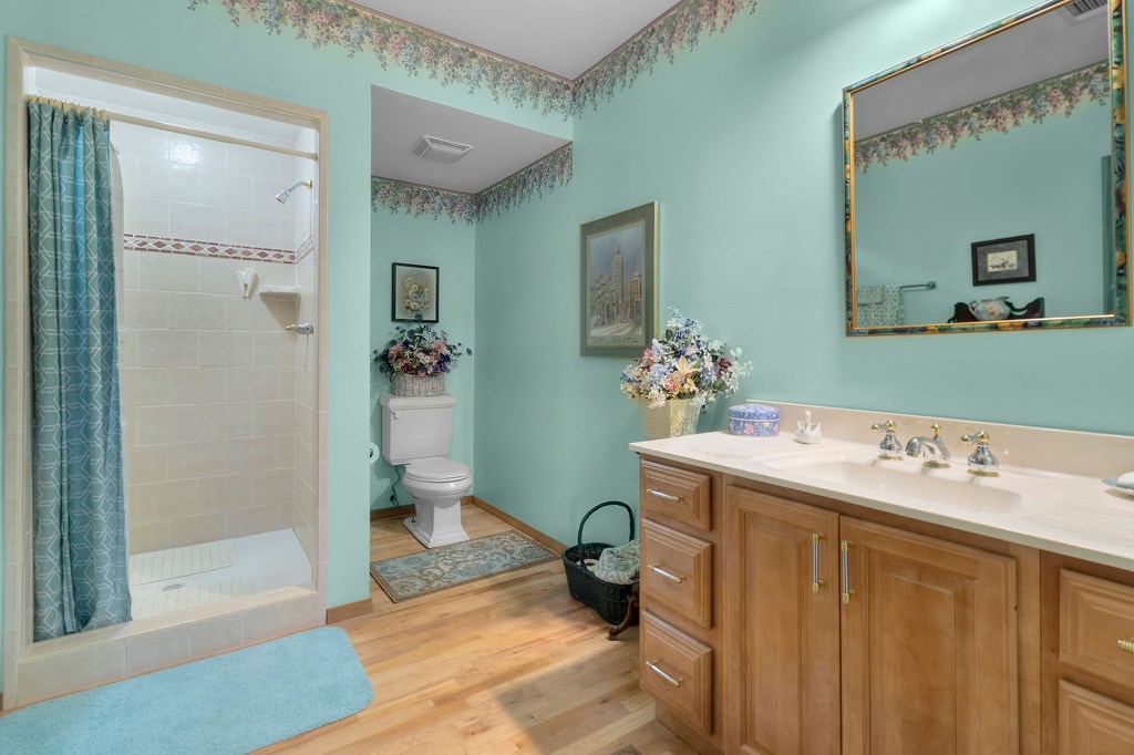 1202 Tickanetley Road