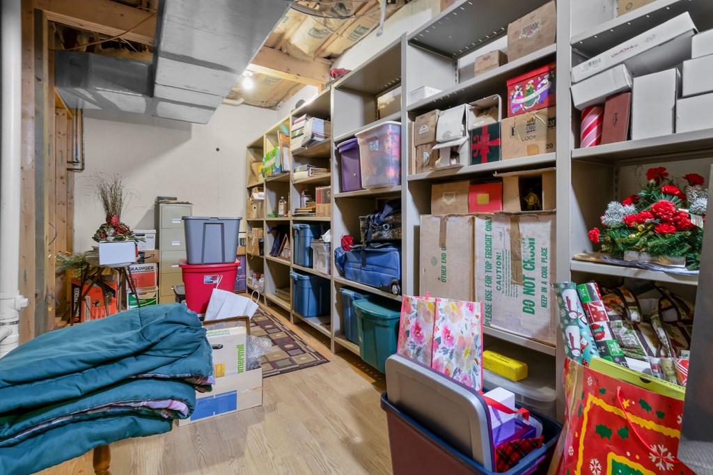 1202 Tickanetley Road