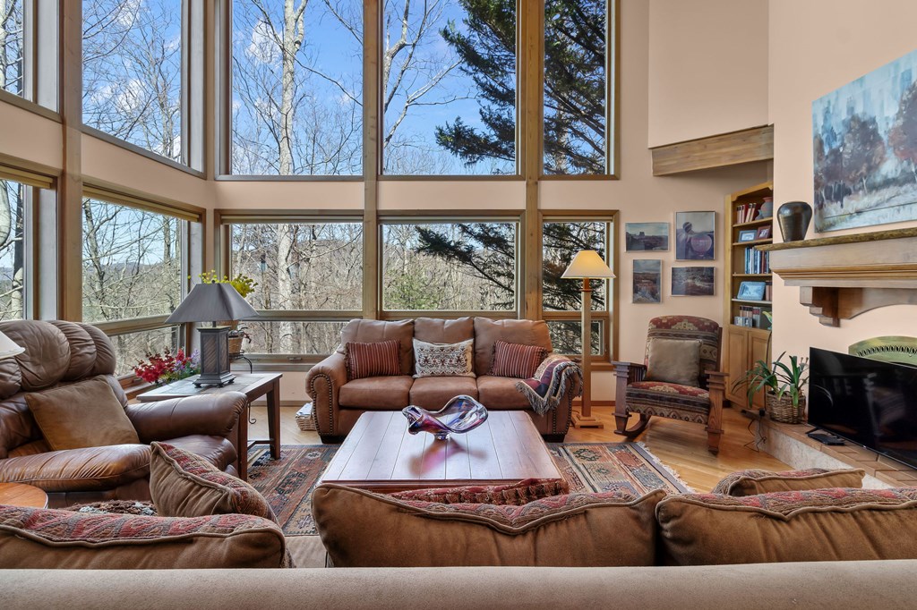 1202 Tickanetley Road