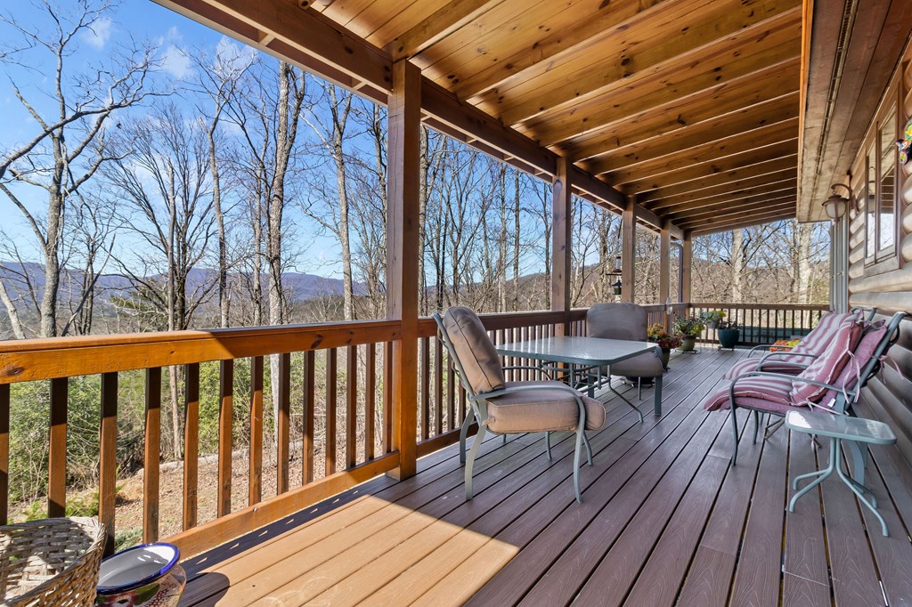 1202 Tickanetley Road