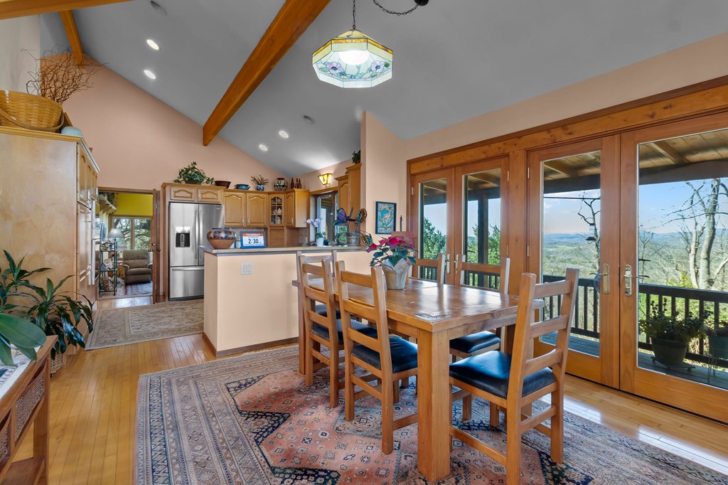 1202 Tickanetley Road