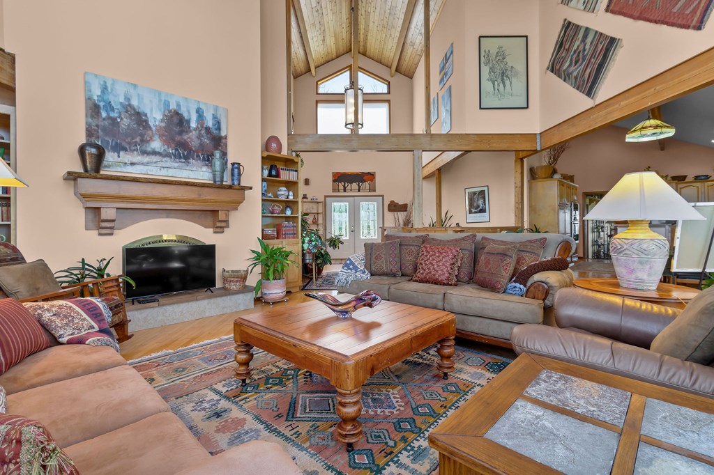 1202 Tickanetley Road