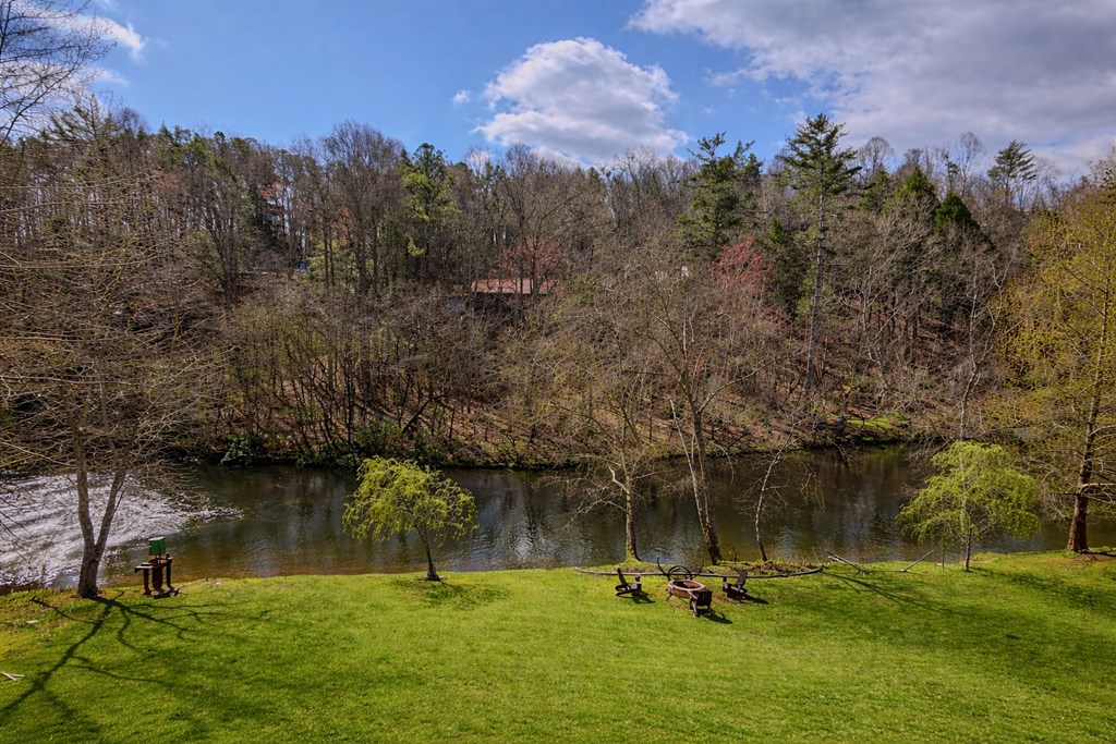 105 Riveredge Drive