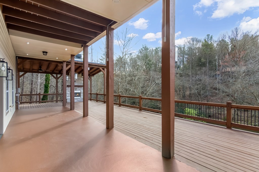 105 Riveredge Drive