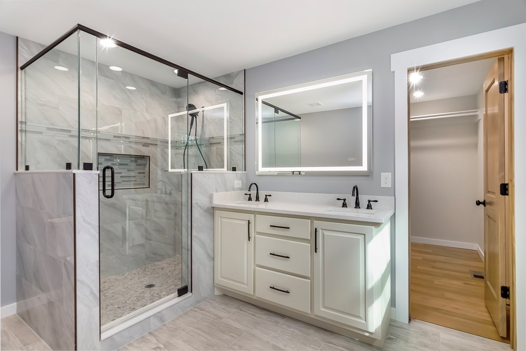 105 Riveredge Drive